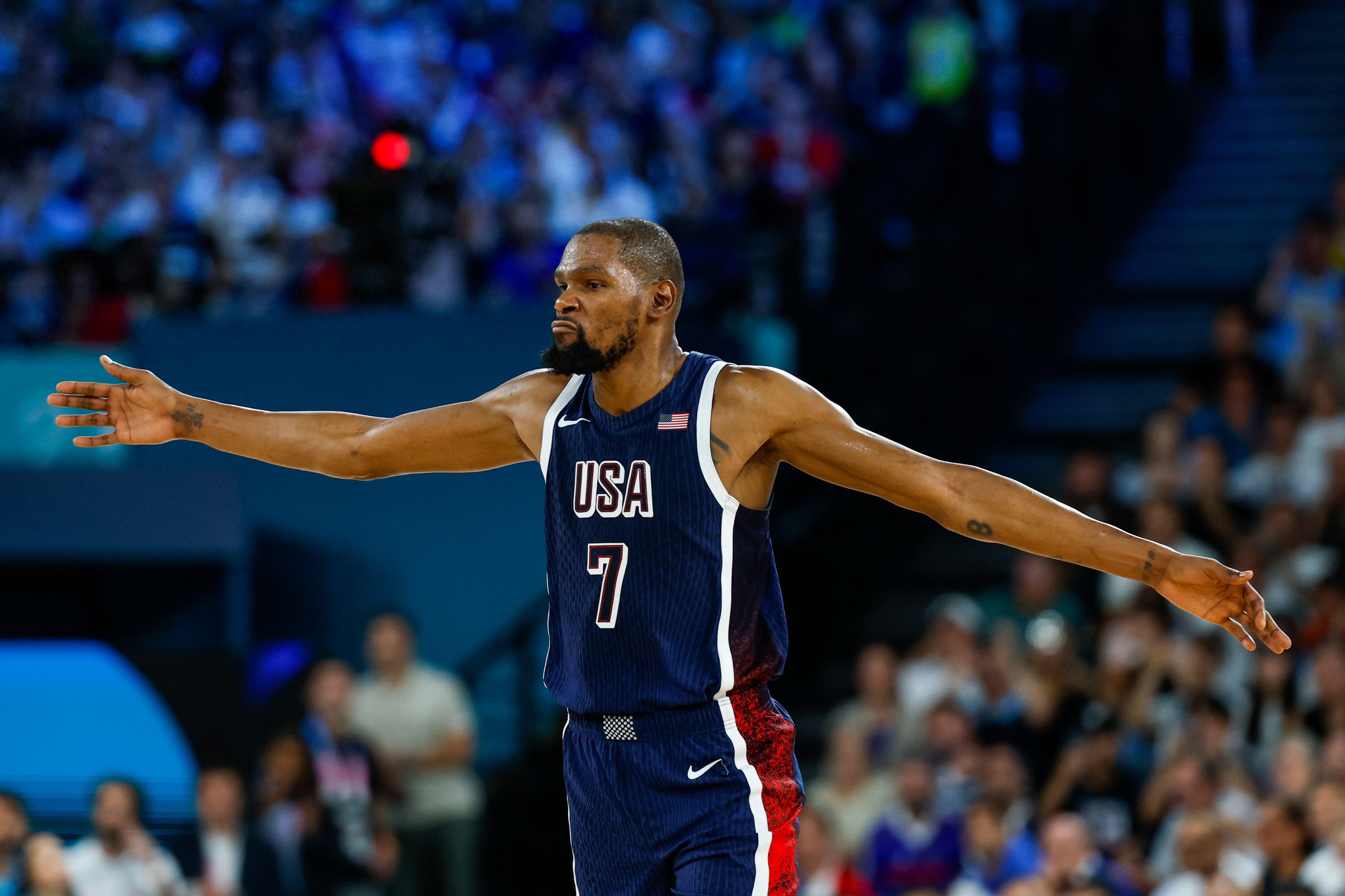 问鼎国际-杜兰特回归赛场，大胜首场状态亮眼，利物浦观众沸腾！的简单介绍